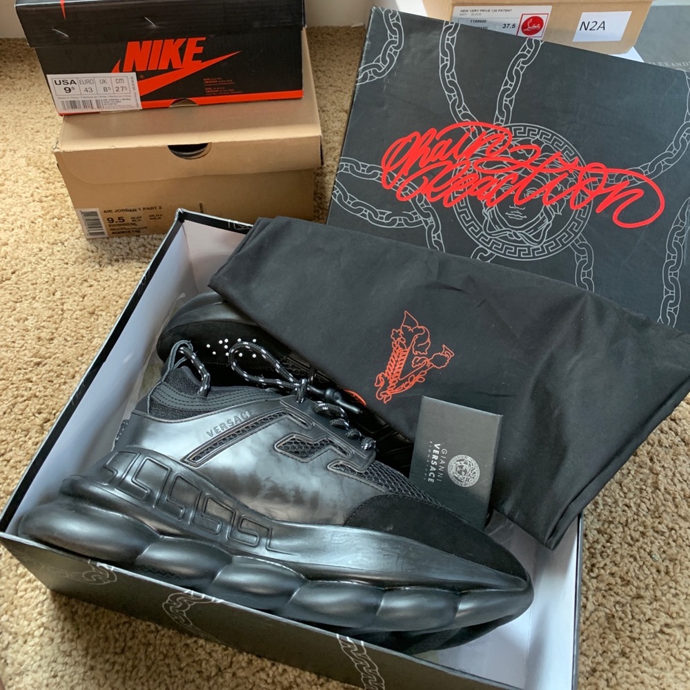 Versace Chain Reaction